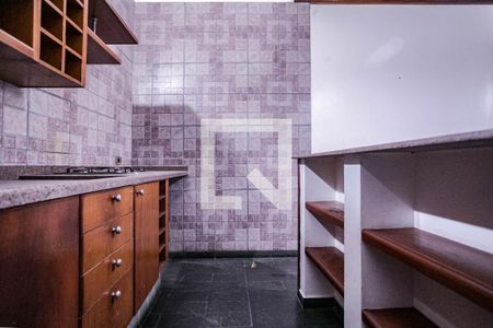 Casa para alugar com 288m², 4 quartos e 15 vagas Casa para alugar com 288m², 4 quartos e 15 vagasSala 2