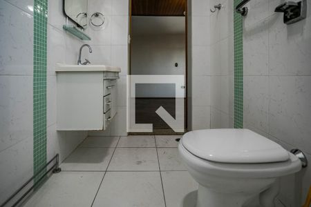 Casa para alugar com 288m², 4 quartos e 15 vagas Casa para alugar com 288m², 4 quartos e 15 vagasBanheiro do Quarto 4