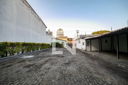 Casa para alugar com 288m², 4 quartos e 15 vagas Casa para alugar com 288m², 4 quartos e 15 vagasÁrea Externa