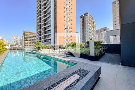 Apartamento à venda com 20m², 1 quarto e sem vagaÁrea comum - Piscina