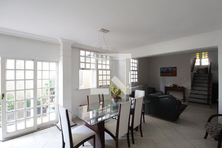 Casa à venda com 150m², 4 quartos e 3 vagasCopa