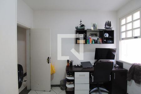 Casa à venda com 150m², 4 quartos e 3 vagasQuarto 2