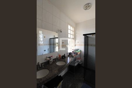 Casa à venda com 150m², 4 quartos e 3 vagasSuíte