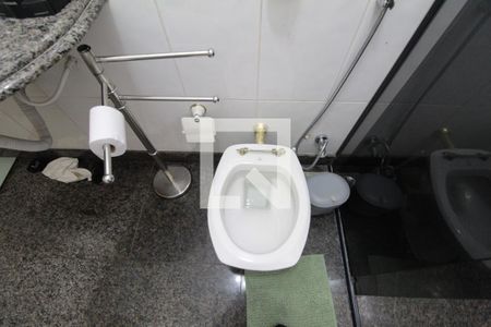 Casa à venda com 150m², 4 quartos e 3 vagasBanheiro