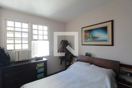 Casa à venda com 150m², 4 quartos e 3 vagasSuíte