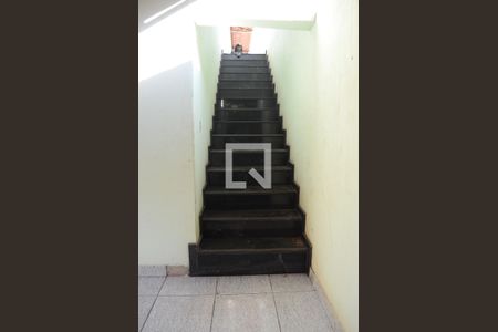 Casa à venda com 500m², 3 quartos e 2 vagasEscada