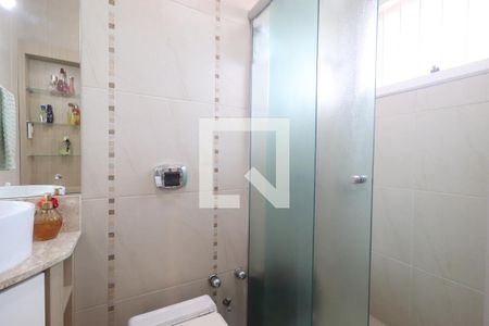 Casa à venda com 204m², 4 quartos e 2 vagasBanheiro 2