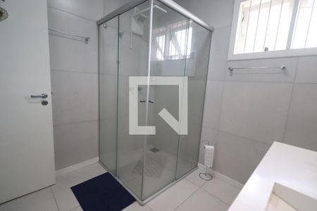 Casa à venda com 204m², 4 quartos e 2 vagasBanheiro 1