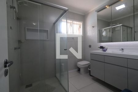 Casa à venda com 204m², 4 quartos e 2 vagasBanheiro 1