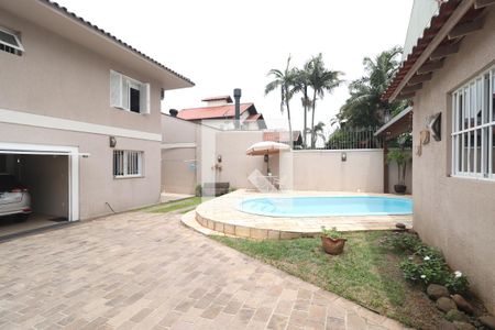 Casa à venda com 204m², 4 quartos e 2 vagasPiscina