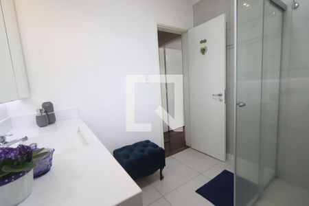 Casa à venda com 204m², 4 quartos e 2 vagasBanheiro 1
