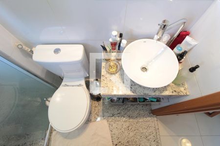 Apartamento à venda com 73m², 2 quartos e 2 vagasBanheiro da Suíte