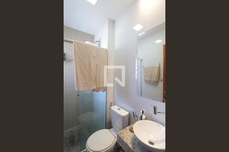 Apartamento à venda com 73m², 2 quartos e 2 vagasBanheiro da Suíte