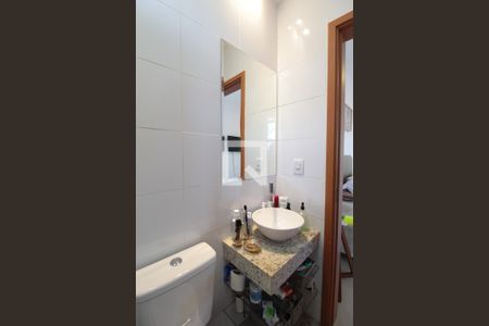 Apartamento à venda com 73m², 2 quartos e 2 vagasBanheiro da Suíte