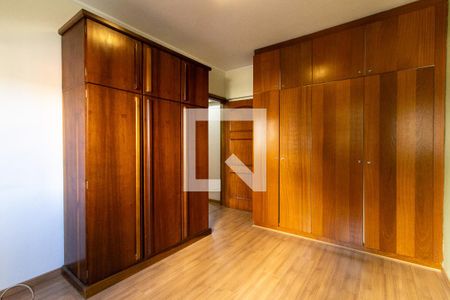 Quarto 1 de apartamento para alugar com 2 quartos, 75m² em Cambuí, Campinas