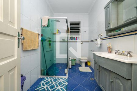 Casa à venda com 200m², 3 quartos e 2 vagas Casa à venda com 200m², 3 quartos e 2 vagasBanheiro