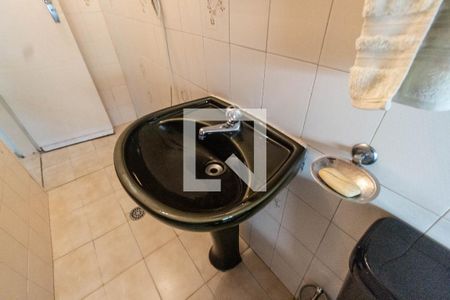 Casa à venda com 180m², 4 quartos e 2 vagas Casa à venda com 180m², 4 quartos e 2 vagasBanheiro de serviço