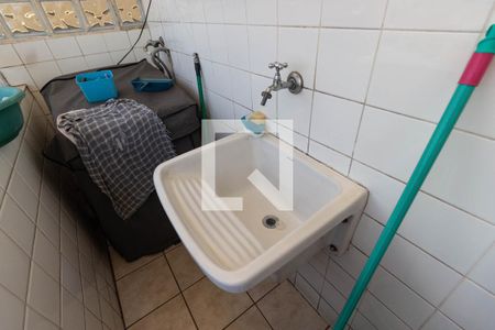 Casa à venda com 180m², 4 quartos e 2 vagas Casa à venda com 180m², 4 quartos e 2 vagasÁrea de serviço 1