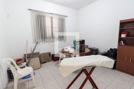 Casa à venda com 180m², 4 quartos e 2 vagas Casa à venda com 180m², 4 quartos e 2 vagasQuarto de serviço 1