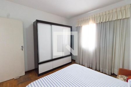 Casa à venda com 180m², 4 quartos e 2 vagas Casa à venda com 180m², 4 quartos e 2 vagasQuarto 2