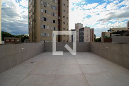 Apartamento à venda com 220m², 3 quartos e 2 vagas Apartamento à venda com 220m², 3 quartos e 2 vagasCobertura