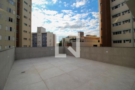 Apartamento à venda com 220m², 3 quartos e 2 vagas Apartamento à venda com 220m², 3 quartos e 2 vagasCobertura