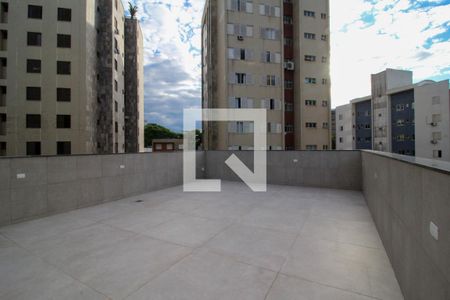 Apartamento à venda com 220m², 3 quartos e 2 vagas Apartamento à venda com 220m², 3 quartos e 2 vagasCobertura
