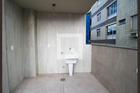 Apartamento à venda com 220m², 3 quartos e 2 vagas Apartamento à venda com 220m², 3 quartos e 2 vagasCobertura - Área de Serviço