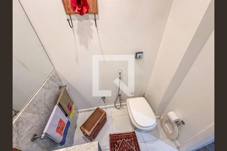 Apartamento à venda com 210m², 4 quartos e 3 vagas Apartamento à venda com 210m², 4 quartos e 3 vagasLavabo