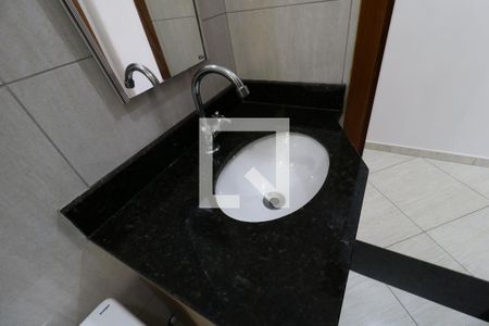 Apartamento para alugar com 45m², 2 quartos e 1 vagaBanheiro Social - Pia