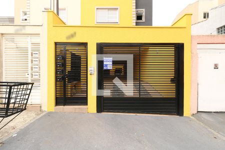 Apartamento para alugar com 45m², 2 quartos e 1 vagaFachada com a plaquinha