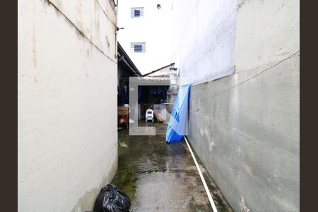 Casa à venda com 100m², 2 quartos e sem vagaQuintal