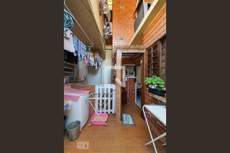 Casa à venda com 250m², 3 quartos e 5 vagas Casa à venda com 250m², 3 quartos e 5 vagasLavanderia casa 2