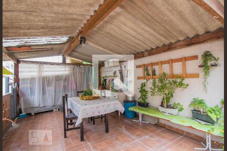 Casa à venda com 250m², 3 quartos e 5 vagasQuintal casa 1