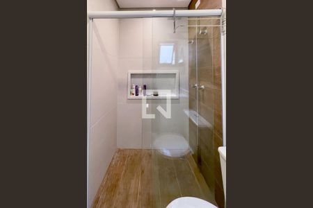 Casa à venda com 175m², 3 quartos e 4 vagas Casa à venda com 175m², 3 quartos e 4 vagasBanheiro - Suíte 2