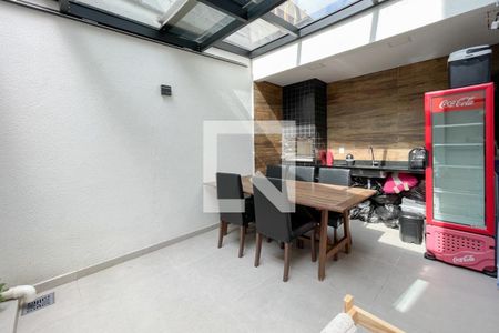 Casa à venda com 175m², 3 quartos e 4 vagas Casa à venda com 175m², 3 quartos e 4 vagasÁrea - Churrasqueira