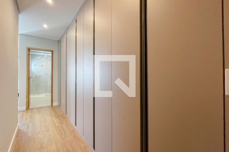 Casa à venda com 175m², 3 quartos e 4 vagas Casa à venda com 175m², 3 quartos e 4 vagasCloset - Suíte 3