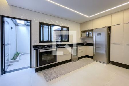 Casa à venda com 175m², 3 quartos e 4 vagas Casa à venda com 175m², 3 quartos e 4 vagasCozinha