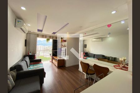 Sala de apartamento à venda com 3 quartos, 65m² em Del Castilho, Rio de Janeiro