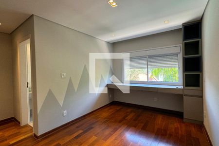 Casa de condomínio à venda com 500m², 3 quartos e 4 vagasSuíte 2