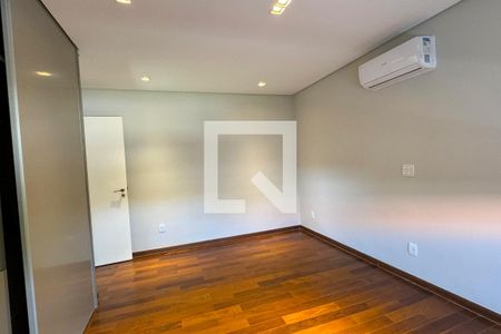 Casa de condomínio à venda com 500m², 3 quartos e 4 vagasQuarto 3