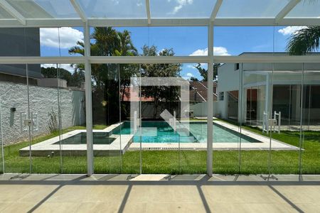 Casa de condomínio à venda com 500m², 3 quartos e 4 vagasVaranda