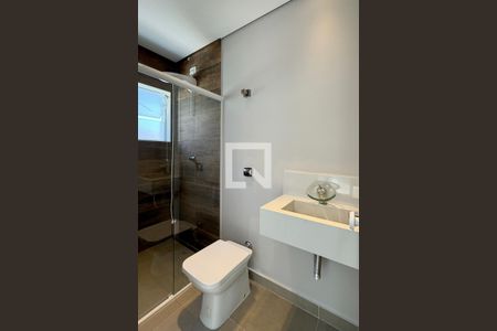 Casa de condomínio à venda com 500m², 3 quartos e 4 vagasBanheiro