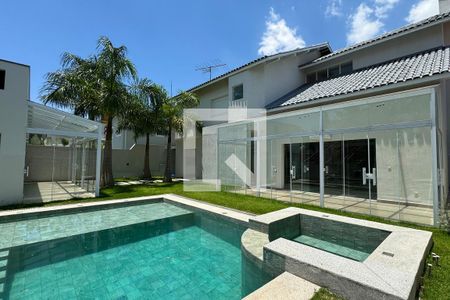 Casa de condomínio à venda com 500m², 3 quartos e 4 vagasPiscina