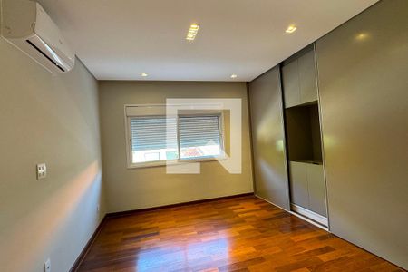 Casa de condomínio à venda com 500m², 3 quartos e 4 vagasQuarto 3