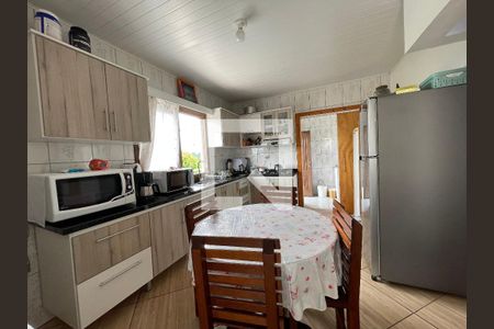 Casa à venda com 550m², 4 quartos e 2 vagas Casa à venda com 550m², 4 quartos e 2 vagasCozinha
