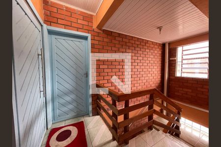 Casa à venda com 550m², 4 quartos e 2 vagas Casa à venda com 550m², 4 quartos e 2 vagasEscada