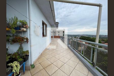 Casa à venda com 550m², 4 quartos e 2 vagas Casa à venda com 550m², 4 quartos e 2 vagasÁrea Externa
