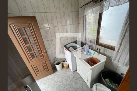 Casa à venda com 550m², 4 quartos e 2 vagas Casa à venda com 550m², 4 quartos e 2 vagasÁrea de Serviço