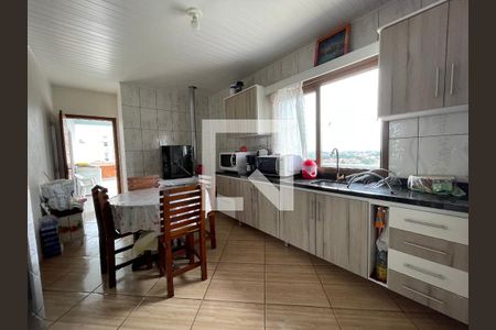 Casa à venda com 550m², 4 quartos e 2 vagas Casa à venda com 550m², 4 quartos e 2 vagasCozinha